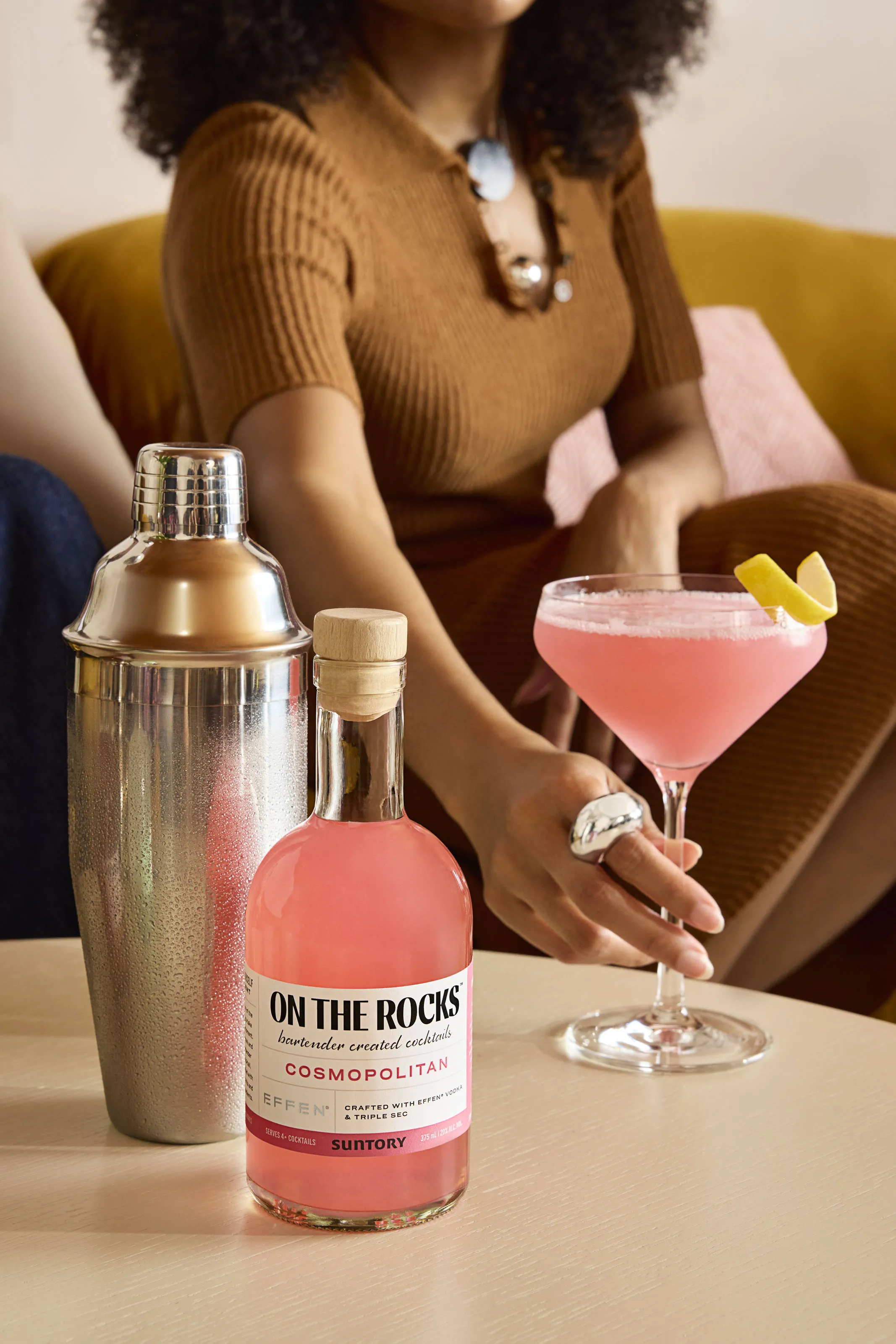 Cosmopolitan Cocktail with EFFEN® Vodka | On The Rocks